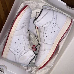 Jordan one zipper men’s size 13 brand new in a replacement box. Mint condition